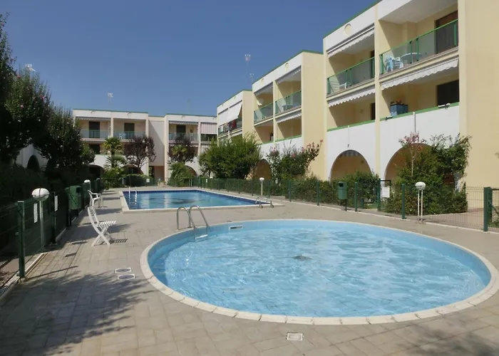 Relaxing Duplex With Pool Balcony *